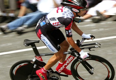 【江苏体彩网】登贝莱终场绝杀拯救巴黎圣日耳曼，黑马那不勒斯力压豪门登顶小组头名