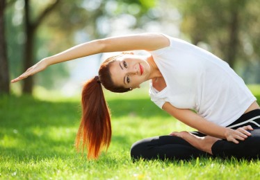 江苏体彩网-澳网女单首轮激战，袁悦力拼世界第一斯瓦泰克，官方集锦定格鏖战瞬间