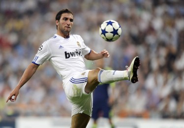 江苏体彩网-西甲焦点战，西班牙人硬撼巴塞罗那，塞尔塔与巴伦西亚激战正酣