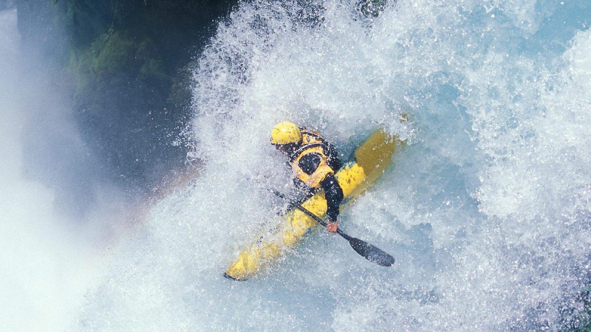 佩顿二世13分钟高效闪耀，防守尖兵助勇士险胜快船